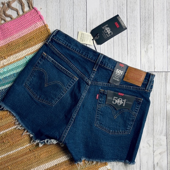 Levi's® Premium 501® Women’s Shorts - Picture 4 of 16